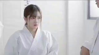 V888AV❤️小蘿莉探花老哥約了兩個妹子玩雙飛😁一区二区三区